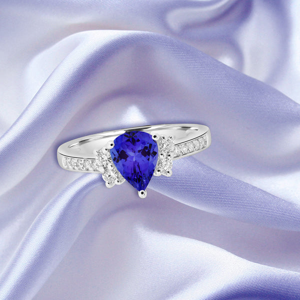 1.15ct Pear Shape Tanzanite Rings with 0.26 cttw Diamond