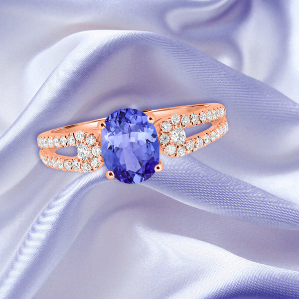 1.2ct Oval Tanzanite Ring with 0.3 cttw Diamond