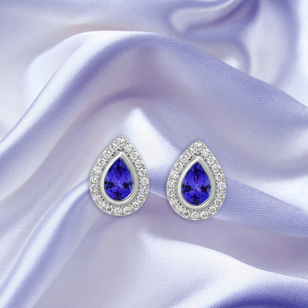 0.8ct Pear Shape Tanzanite Earring with 0.28 cttw Diamond